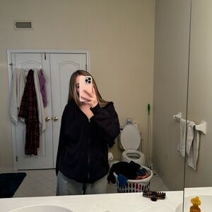 Black hollister zip up hoodie size XS